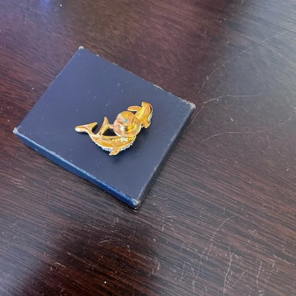 Dolphin Pin - Picture 4 of 6